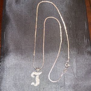 14k white gold 15” necklace with diamond studded T initial pendant 3 grams